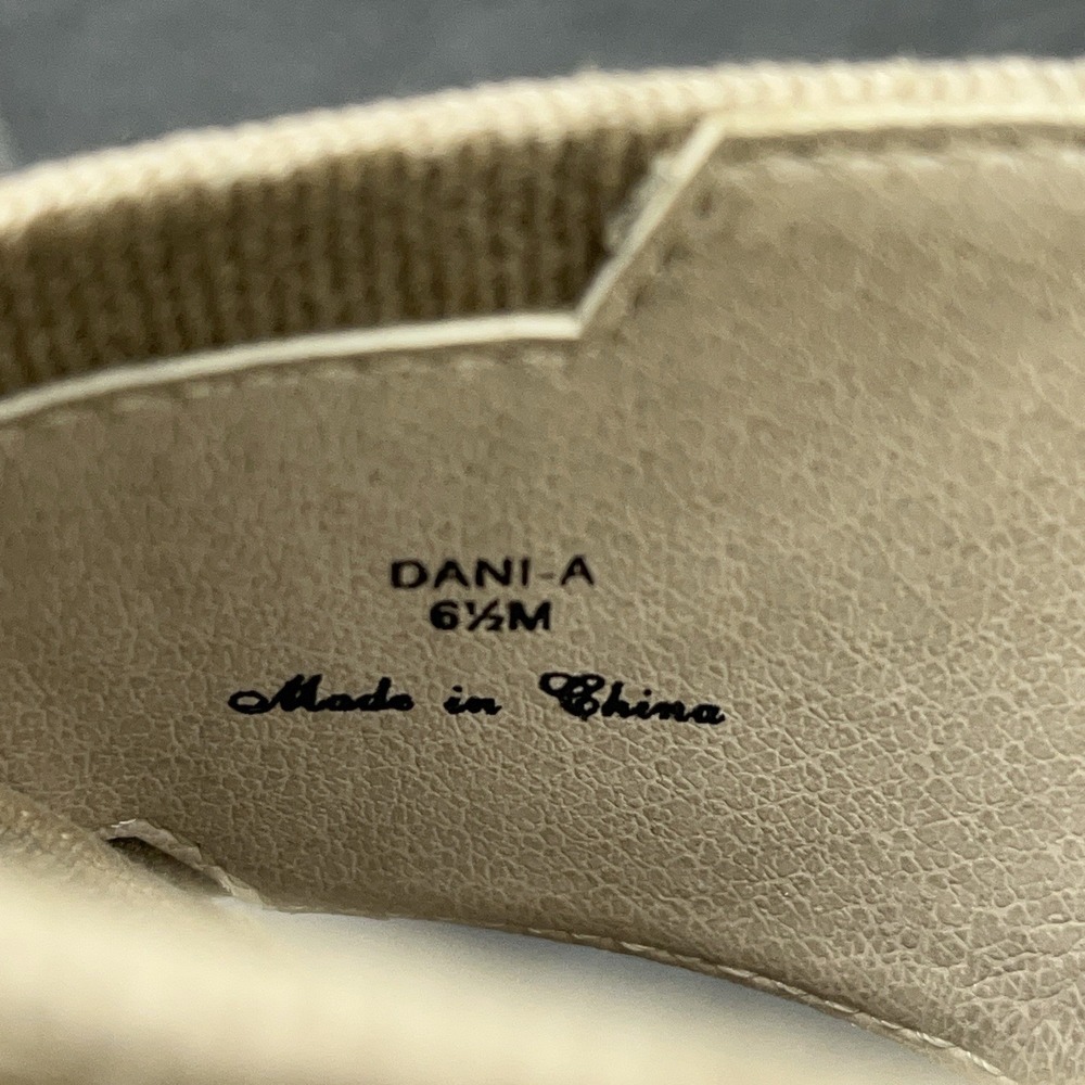 Donald J Pliner Dani Wedge Sandals Womens 6.5 M Beige Platform Stretch Straps - Picture 8 of 10